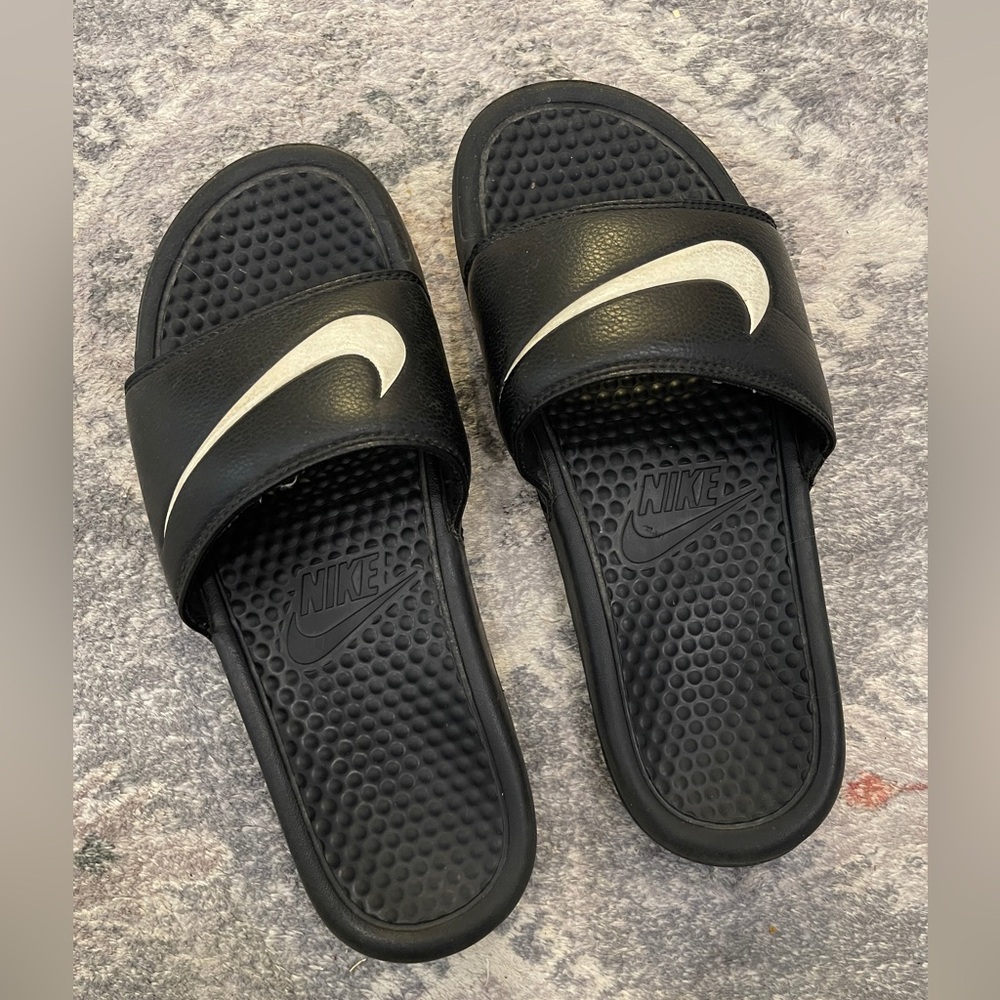 Nike Slide Sandals Woman’s 8